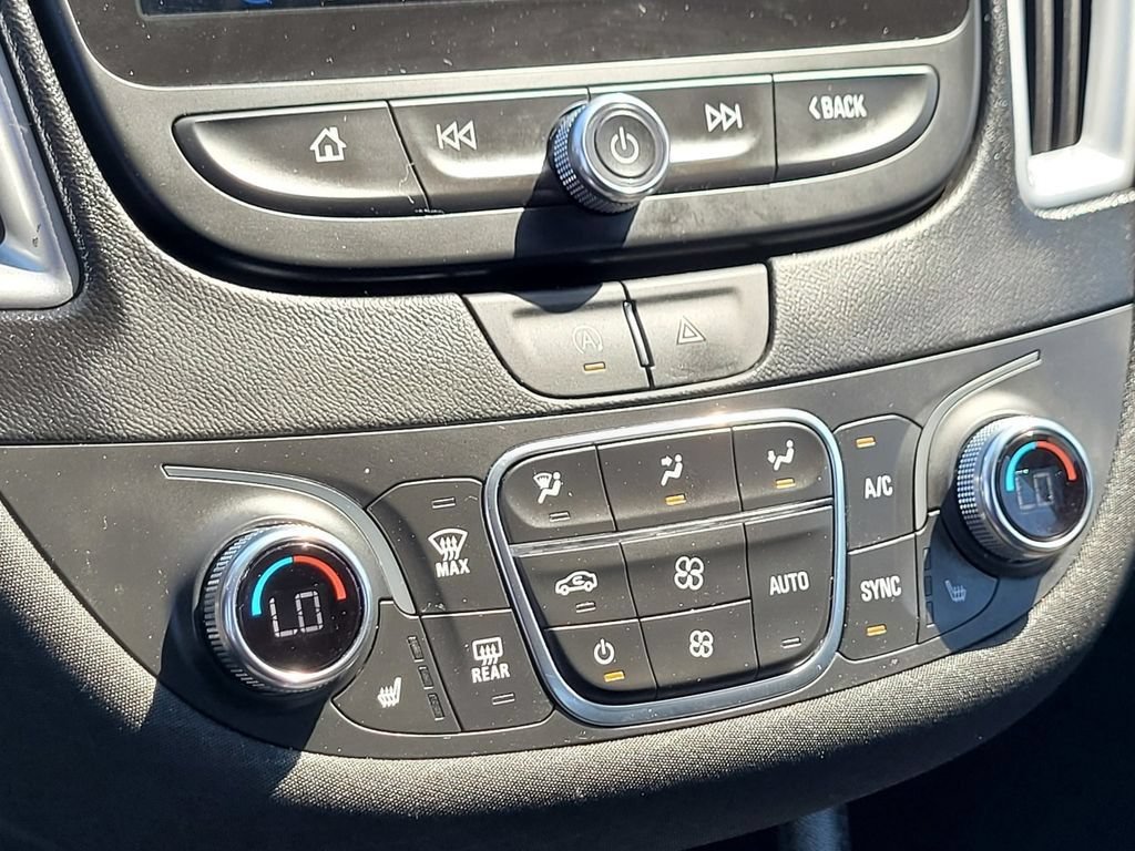 Used 2023 Chevrolet Malibu LT FWD image 15