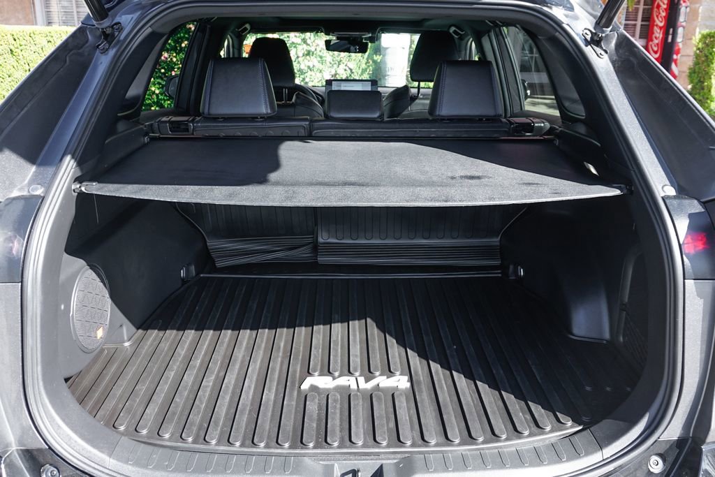 Used 2023 Toyota RAV4 XSE image 8