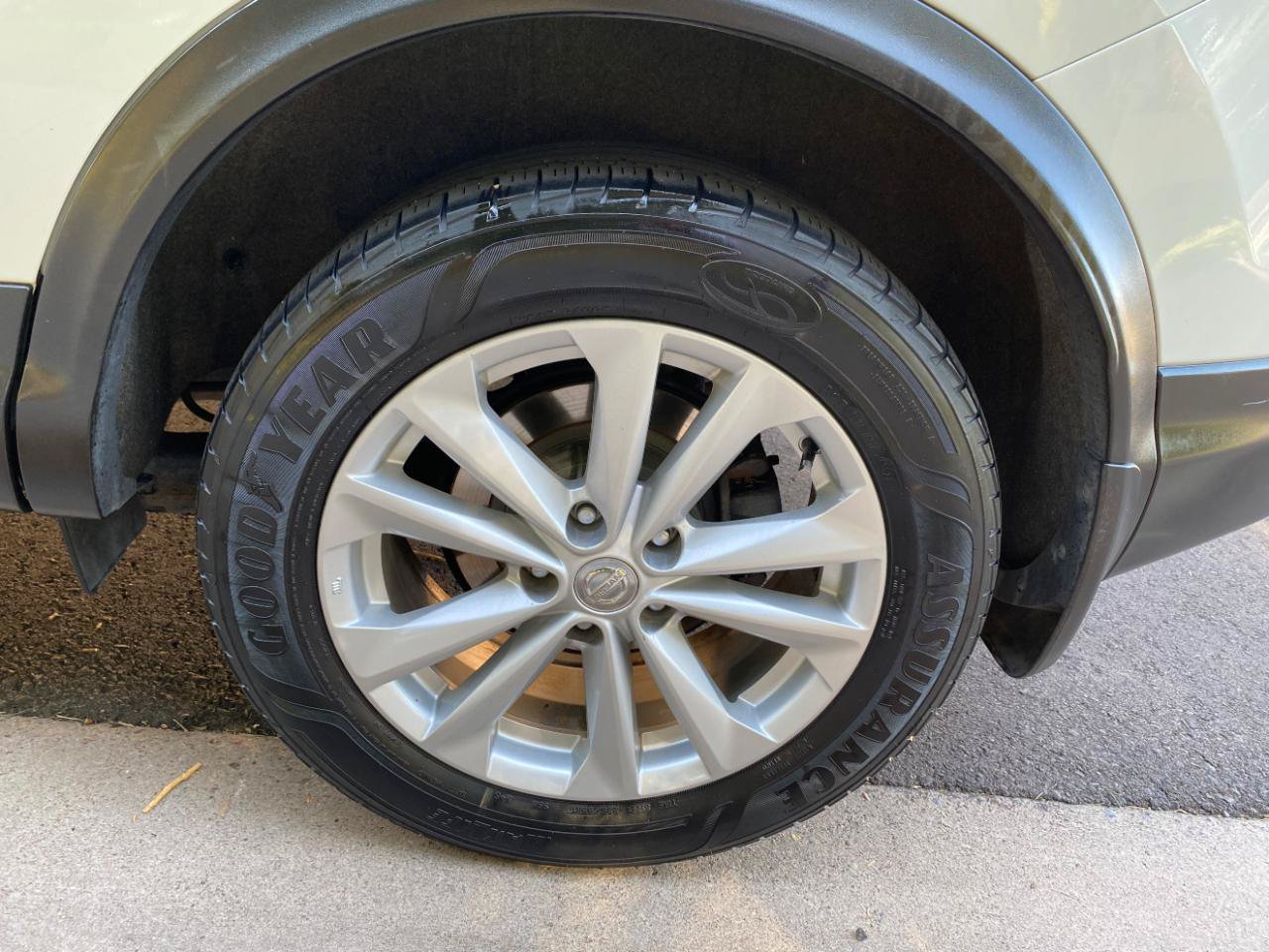 Used 2018 Nissan Rogue Sport AWD image 21