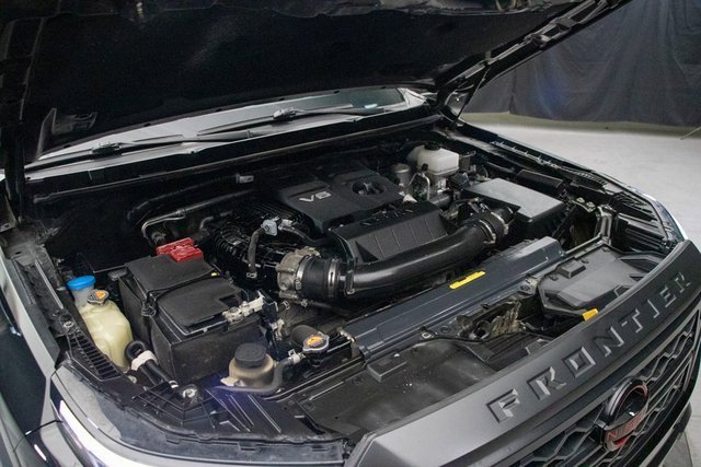 Used 2023 Nissan Frontier PRO-4X image 27