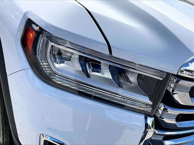 Used 2020 GMC Acadia SLE FWD image 30