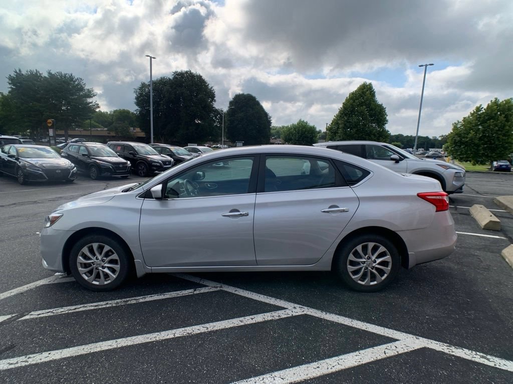 Used 2018 Nissan Sentra SV w/ Premium Package (P01) FWD image 7