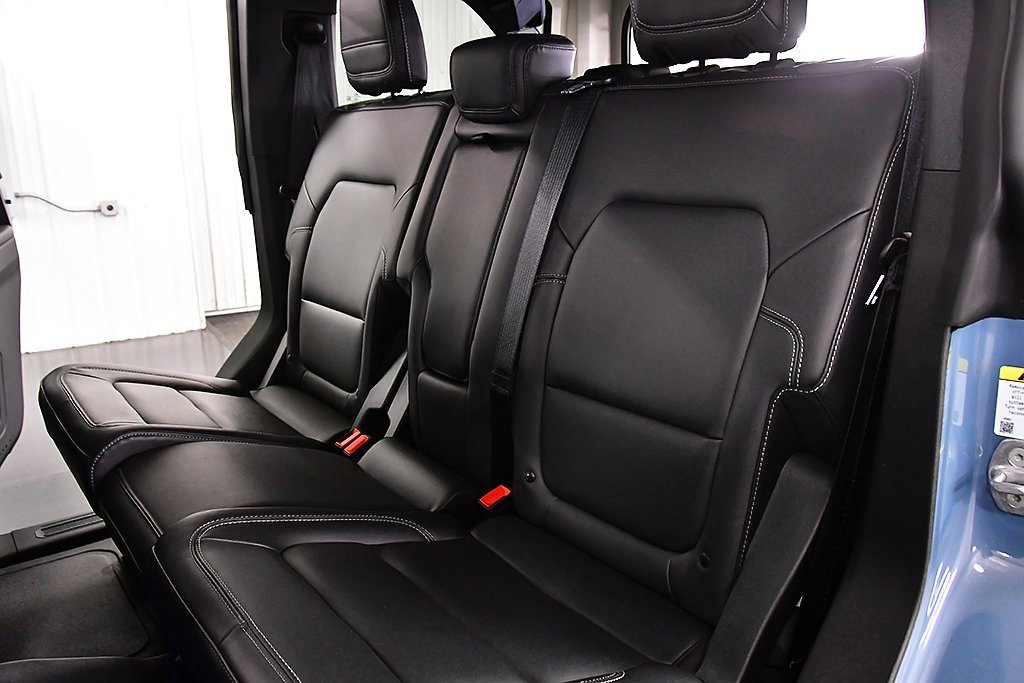 Used 2025 Ford Bronco Badlands image 30