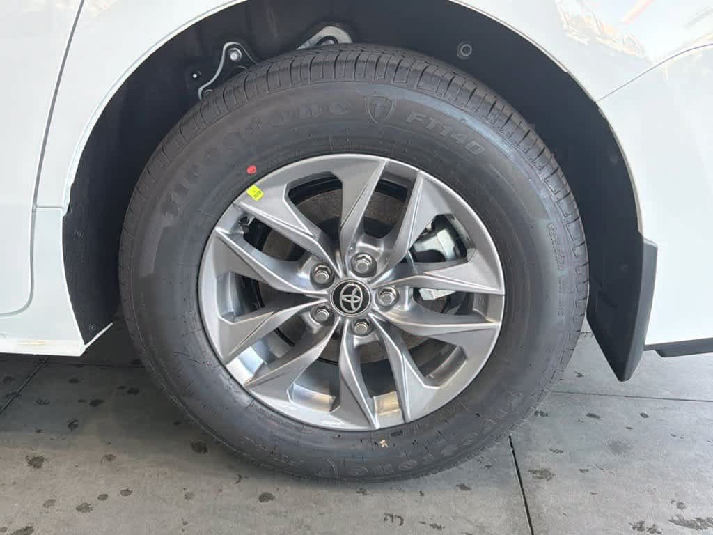 New 2026 Toyota Sienna LE FWD image 14