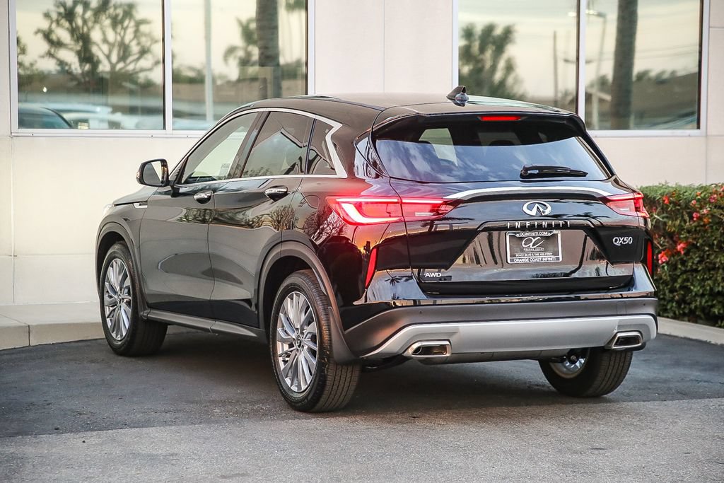 Certified 2025 INFINITI QX50 Pure AWD/4WD image 8