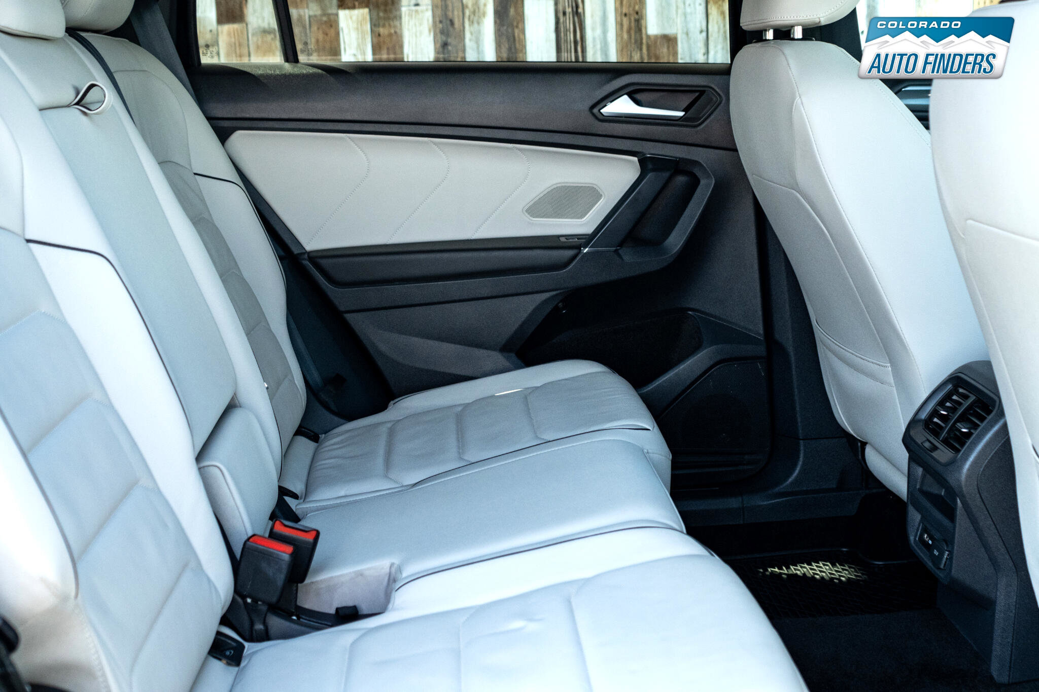 Used 2020 Volkswagen Tiguan SEL Premium R-Line image 23