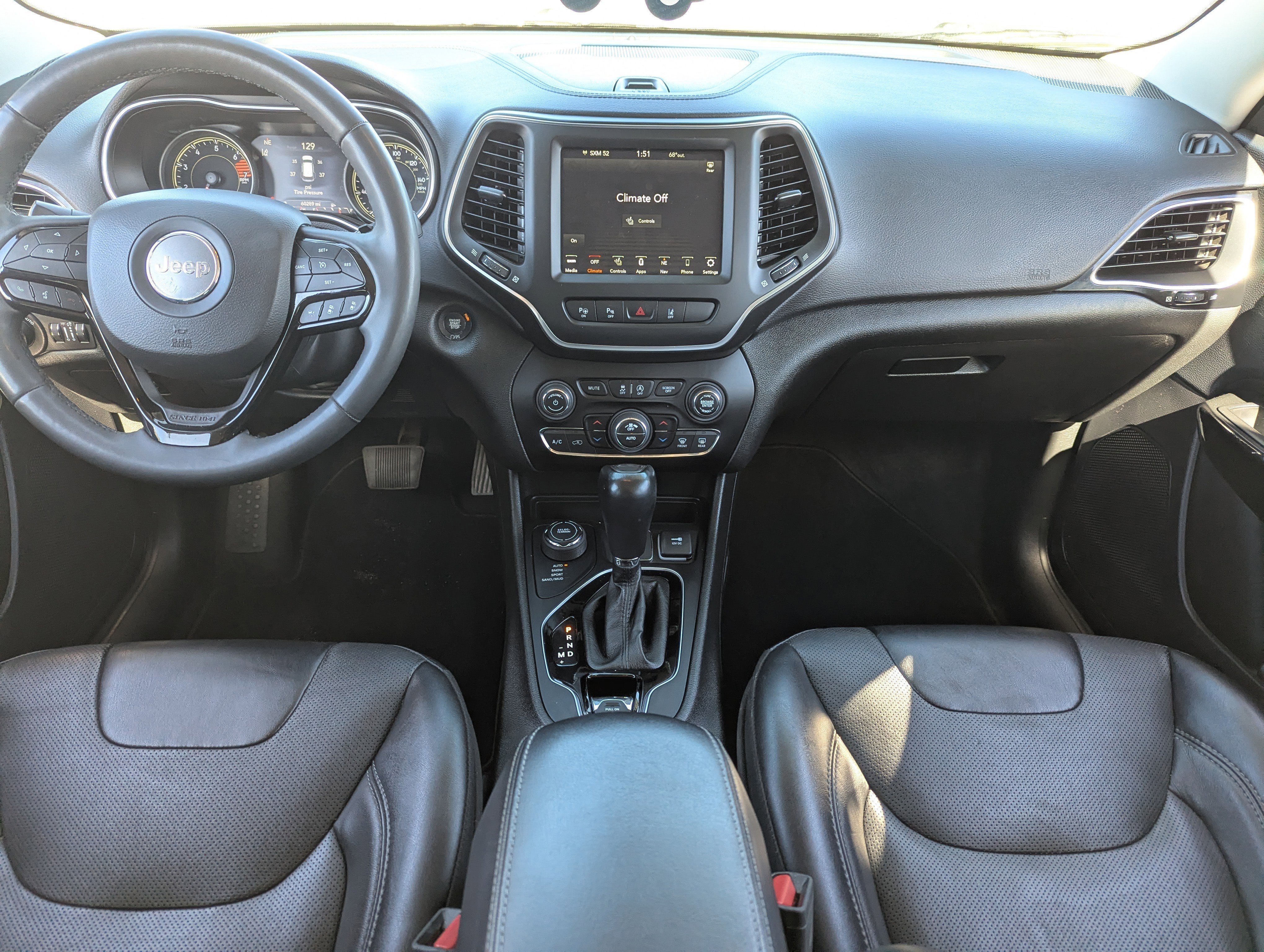 Used 2023 Jeep Cherokee Altitude Lux image 16