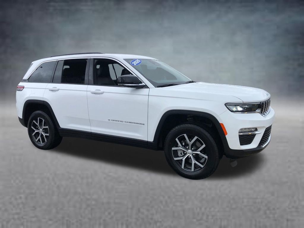 Used 2025 Jeep Grand Cherokee Limited image 10