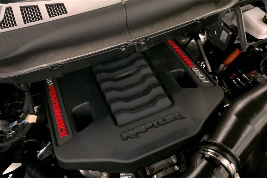 Used 2025 Ford F150 Raptor AWD/4WD image 31