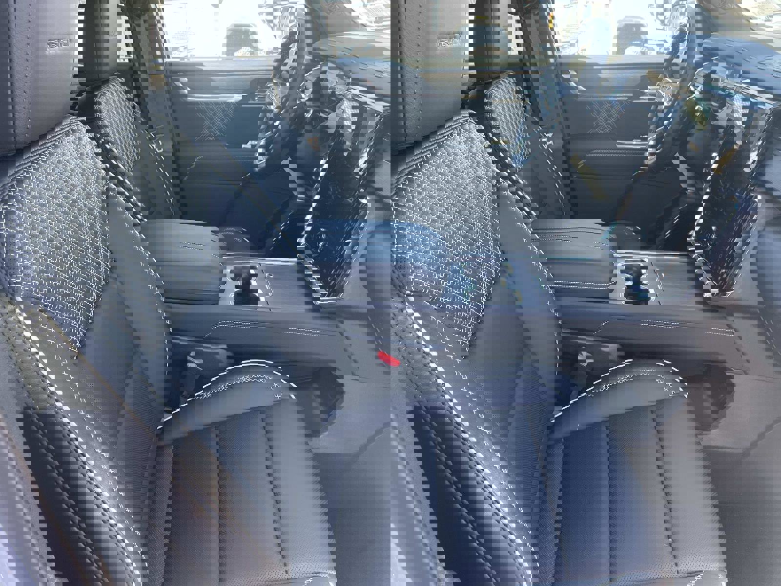 New 2026 GMC Acadia Denali w/ Super Cruise Package image 28