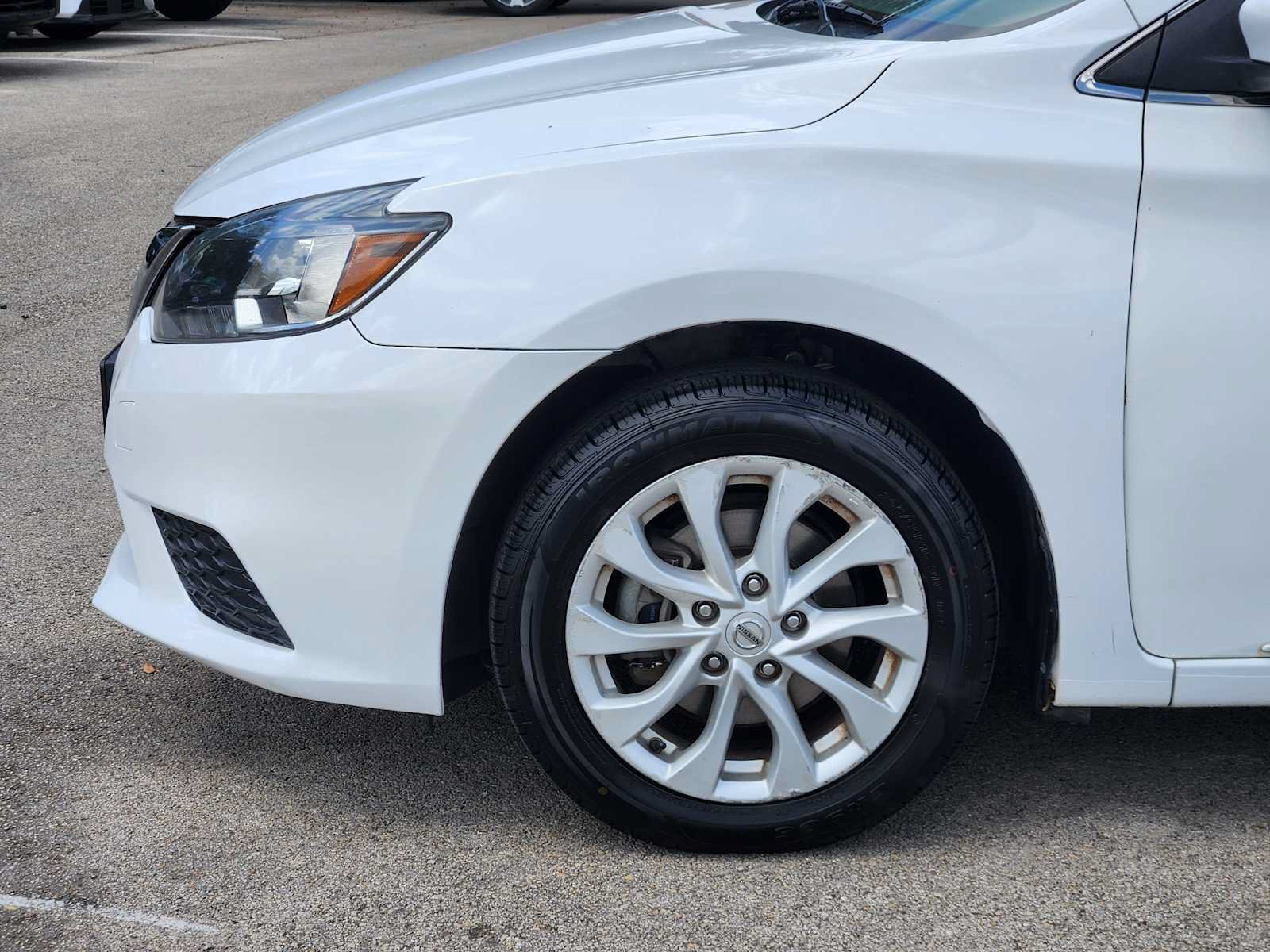 Used 2019 Nissan Sentra SV w/ Exterior Package FWD image 8