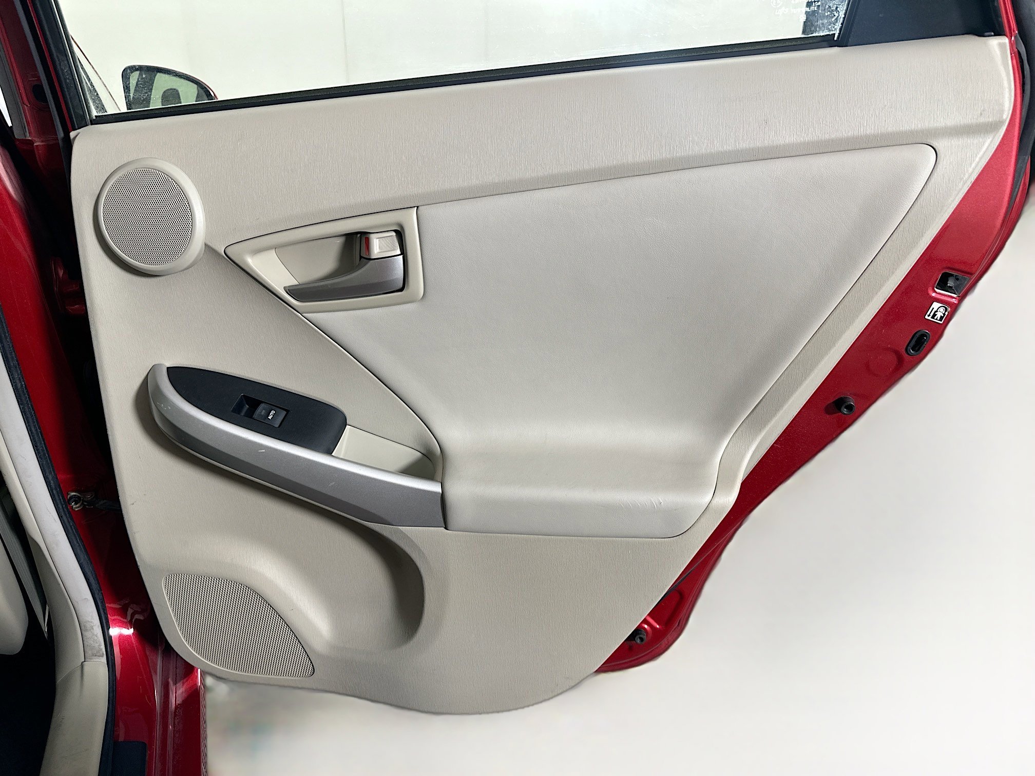 Used 2013 Toyota Prius Four w/ Deluxe Solar Roof Pkg FWD image 29
