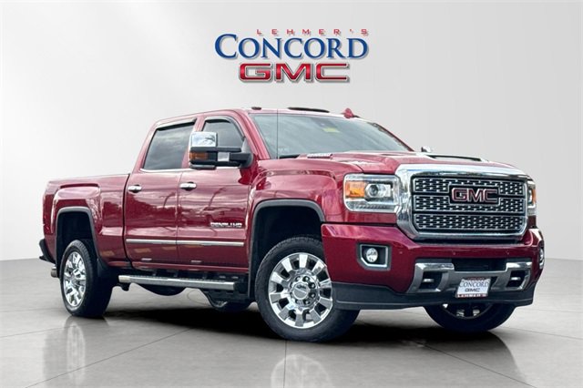 Used 2019 GMC Sierra 2500 Denali w/ Duramax Plus Package image 2