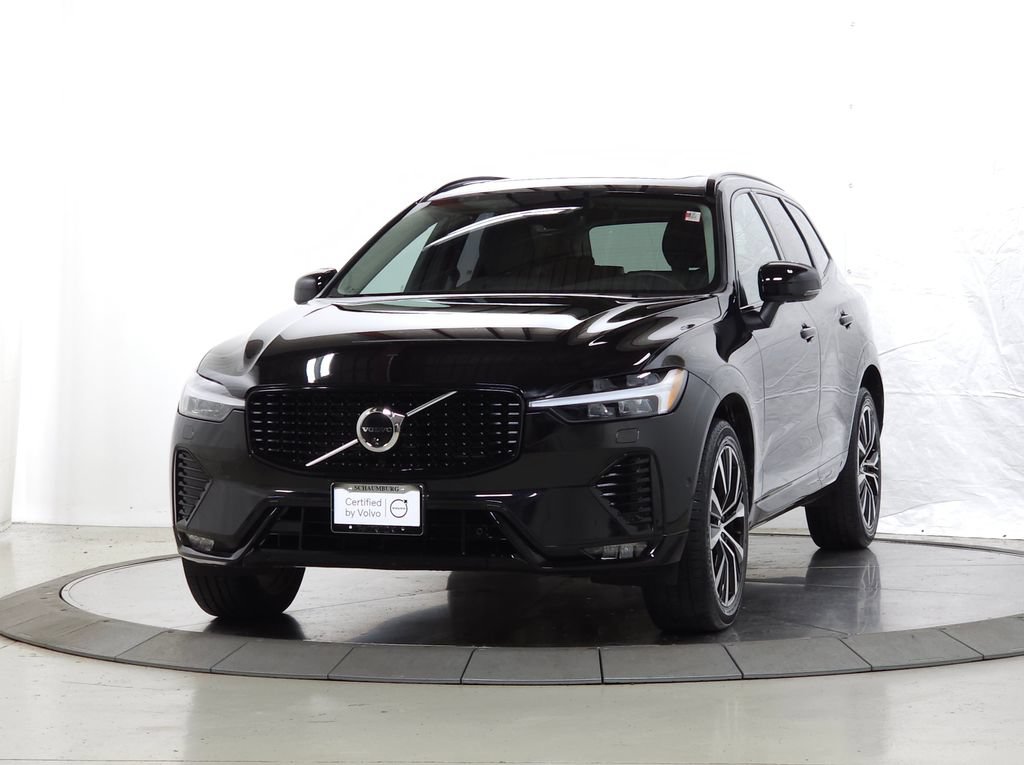 Certified 2025 Volvo XC60 B5 Plus AWD/4WD image 3