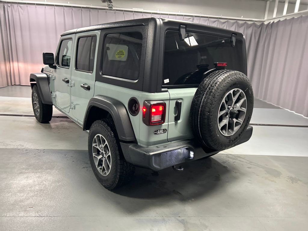 Used 2024 Jeep Wrangler Unlimited Sport AWD/4WD image 5