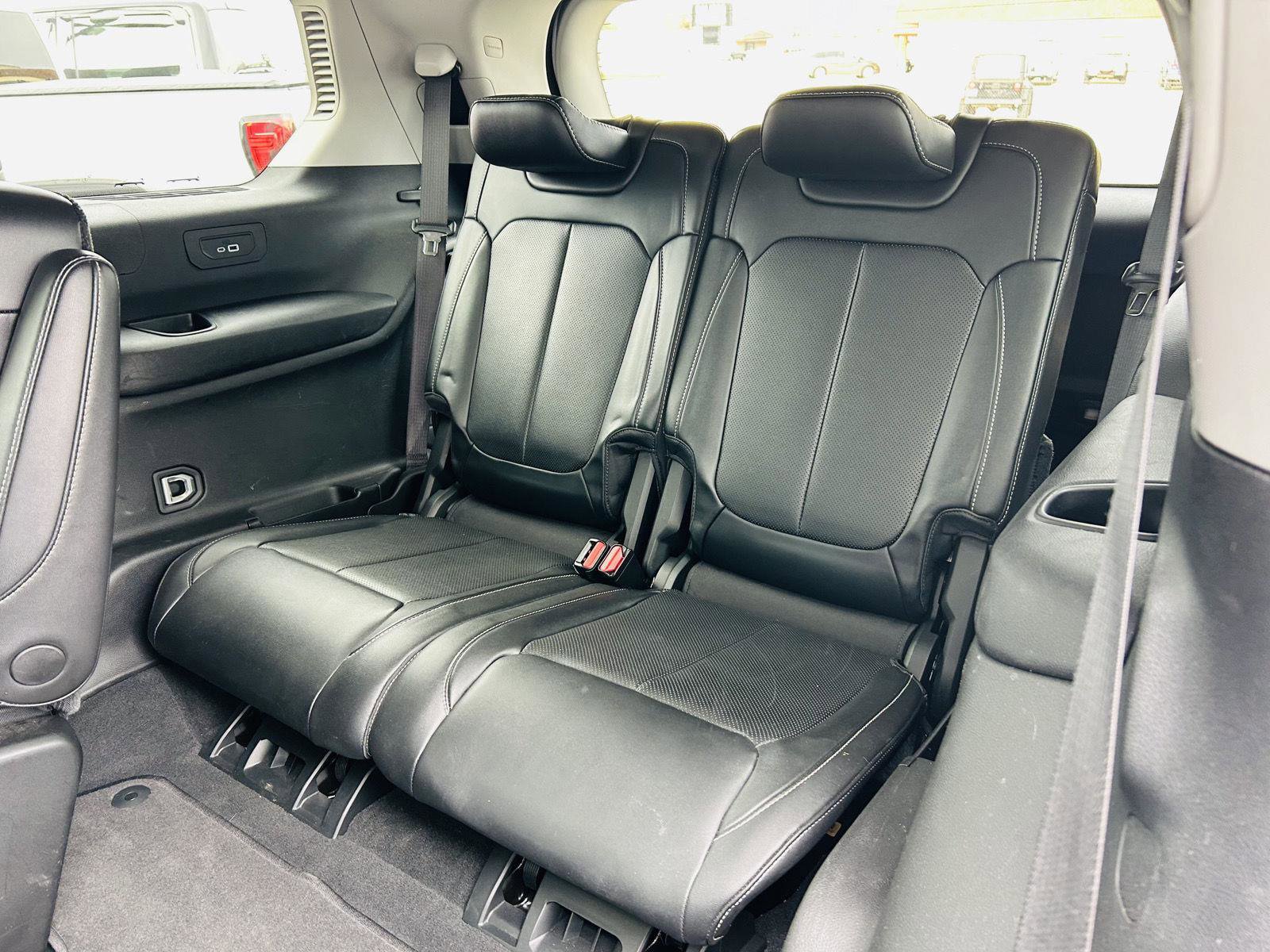 Used 2022 Jeep Grand Cherokee L Limited w/ Luxury Tech Group II image 33