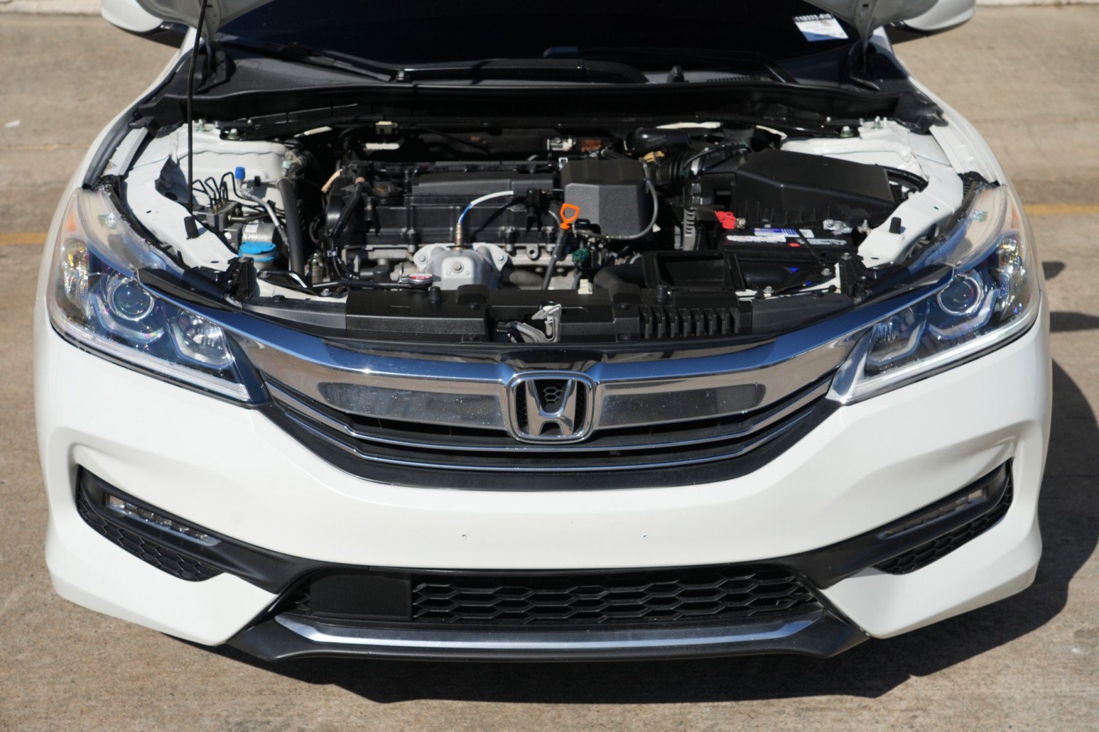 Used 2017 Honda Accord Sport image 7