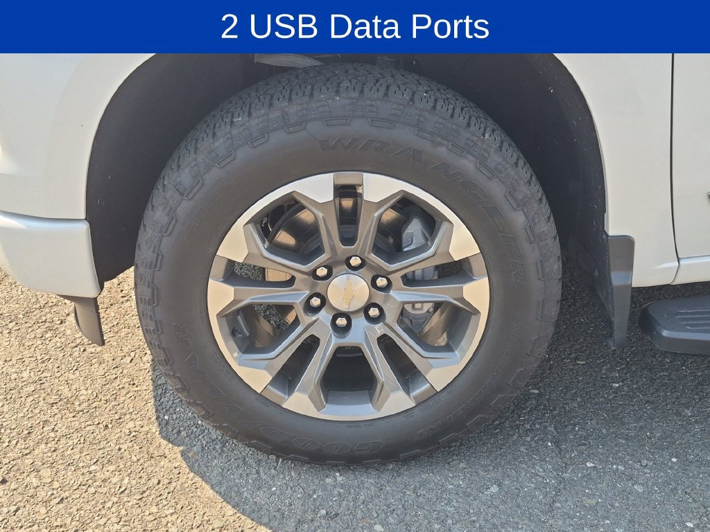 Used 2024 Chevrolet Silverado 1500 High Country AWD/4WD image 10