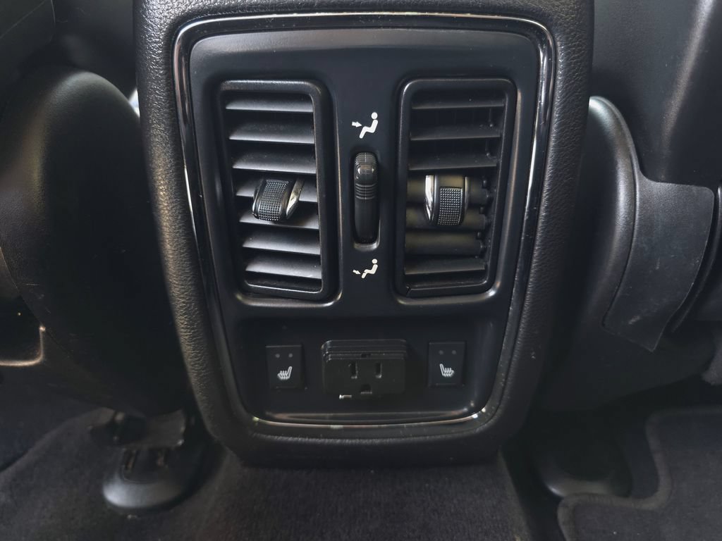 Used 2012 Dodge Durango R/T w/ Leather Interior Group RWD image 25
