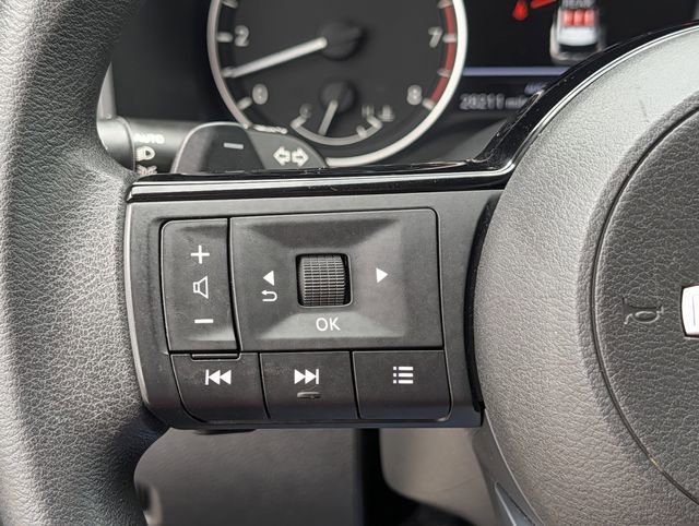 Used 2023 Nissan Rogue SV image 21