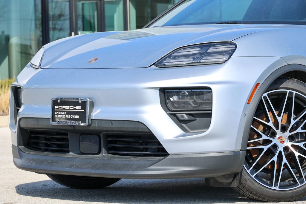 Certified 2025 Porsche Macan 4 Electric image 6