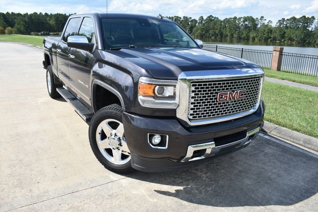 Used 2015 GMC Sierra 2500 Denali image 2