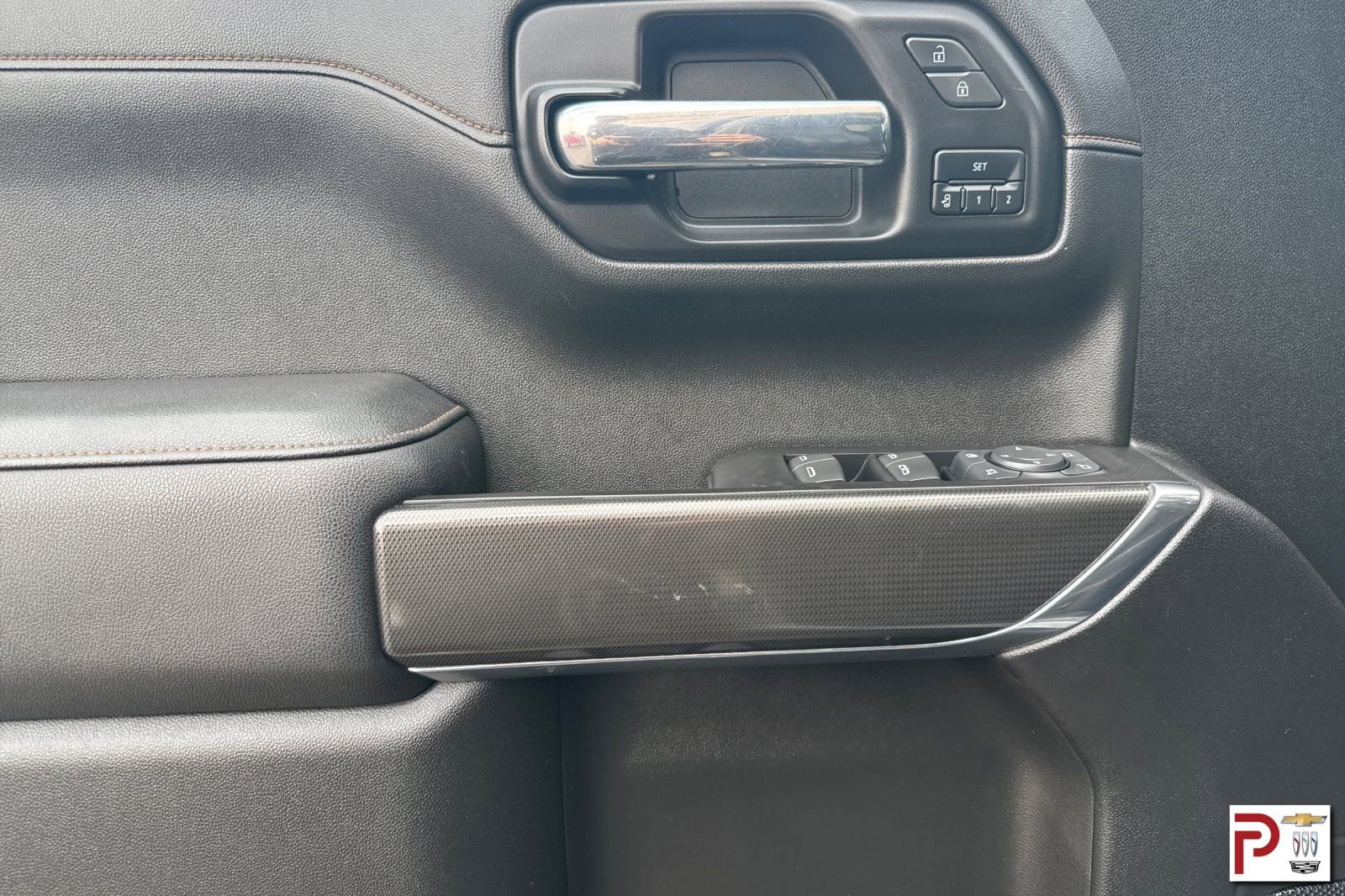 Certified 2022 GMC Sierra 1500 AT4 w/ AT4 Premium Package image 12