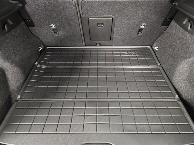 New 2024 Volvo XC40 Recharge Plus w/ Protection Package Premier image 33