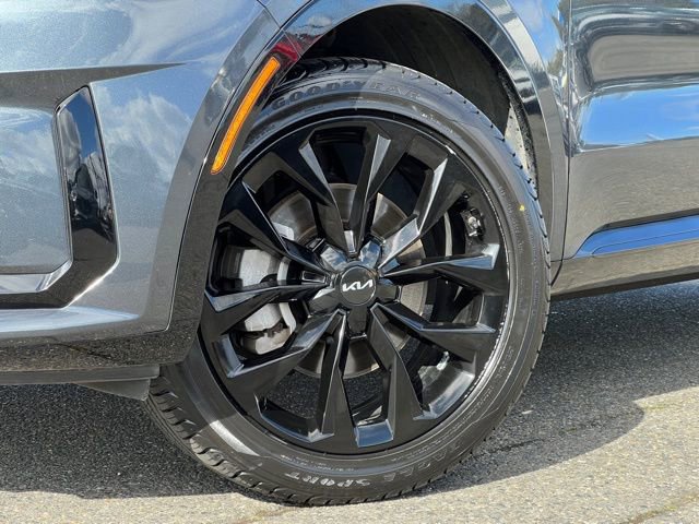Certified 2022 Kia Sorento SX image 2