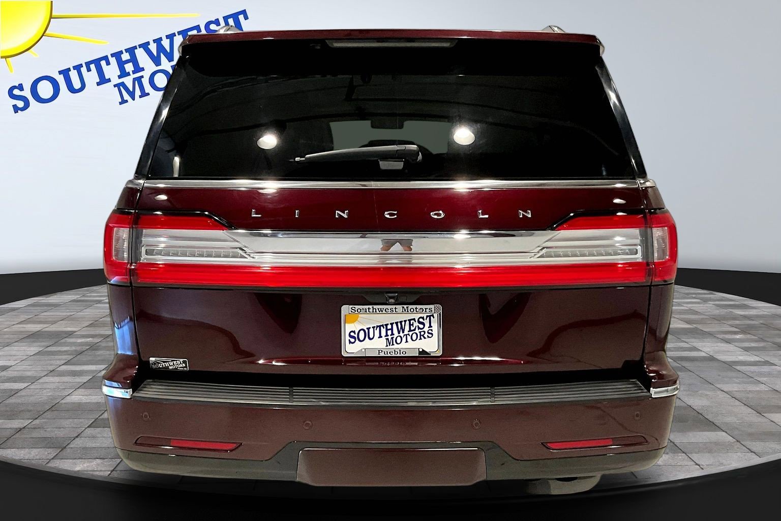 Used 2020 Lincoln Navigator Reserve w/ Luxury Package AWD/4WD image 5