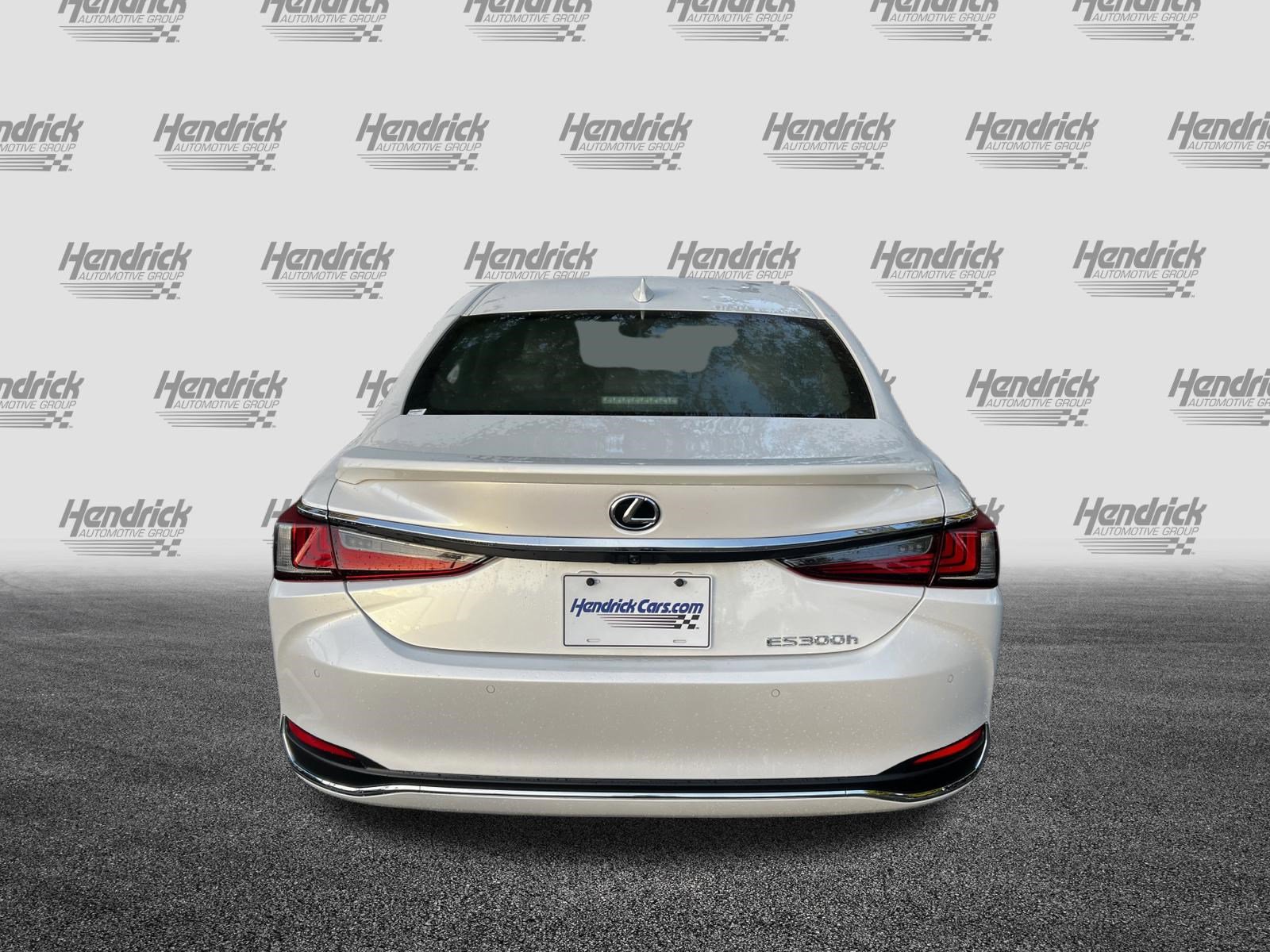 Used 2025 Lexus ES 300h w/ Premium Package image 8