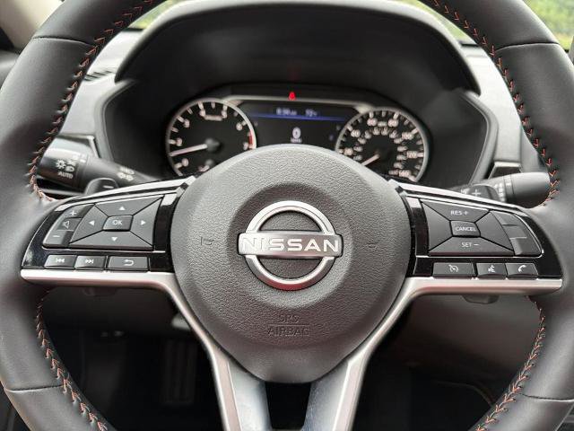 Certified 2025 Nissan Altima 2.5 SR w/ SR Premium Package AWD/4WD image 9