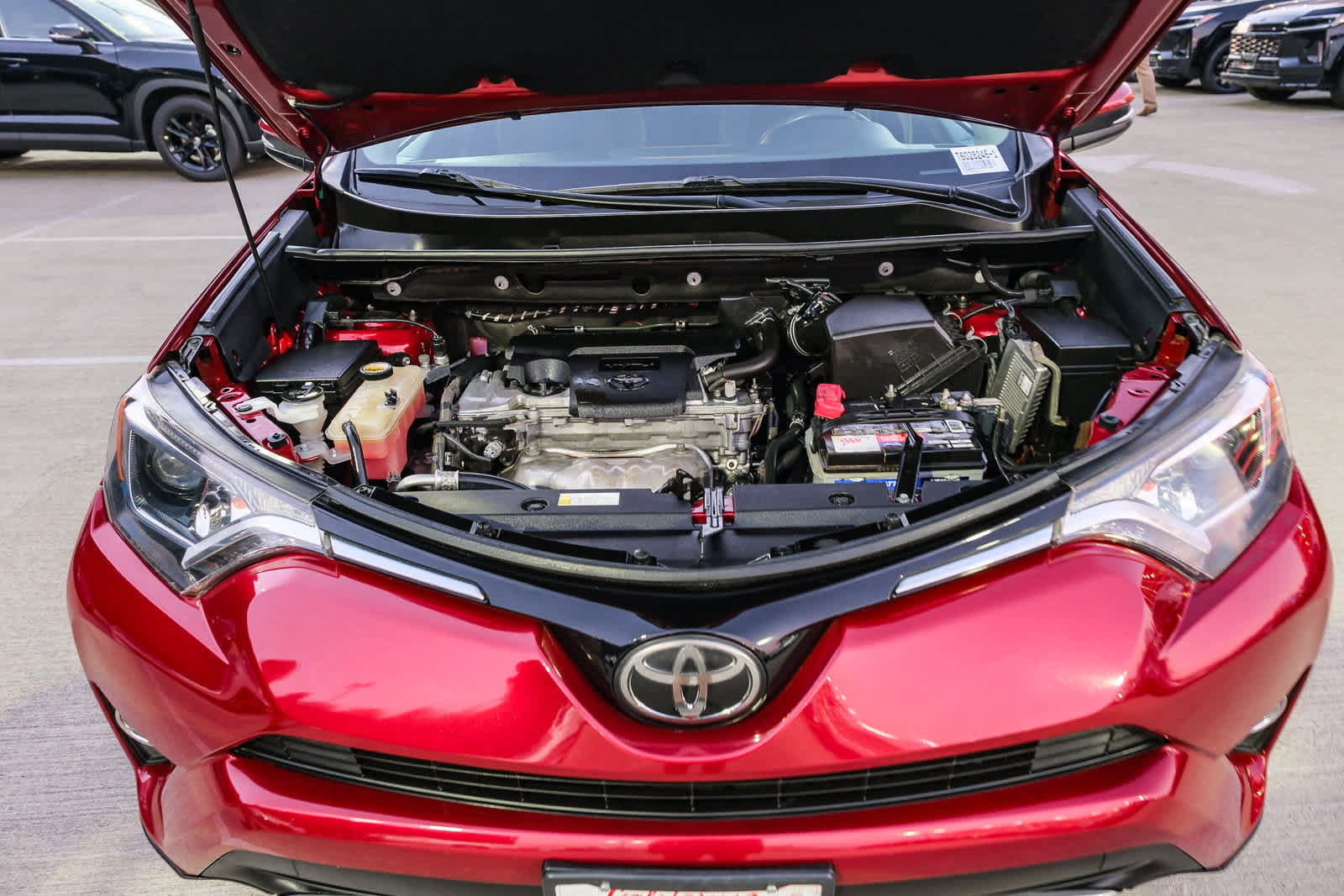 Certified 2018 Toyota RAV4 XLE FWD image 28