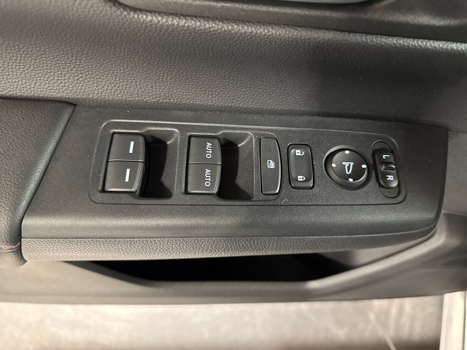 Used 2023 Honda CR-V Sport image 18