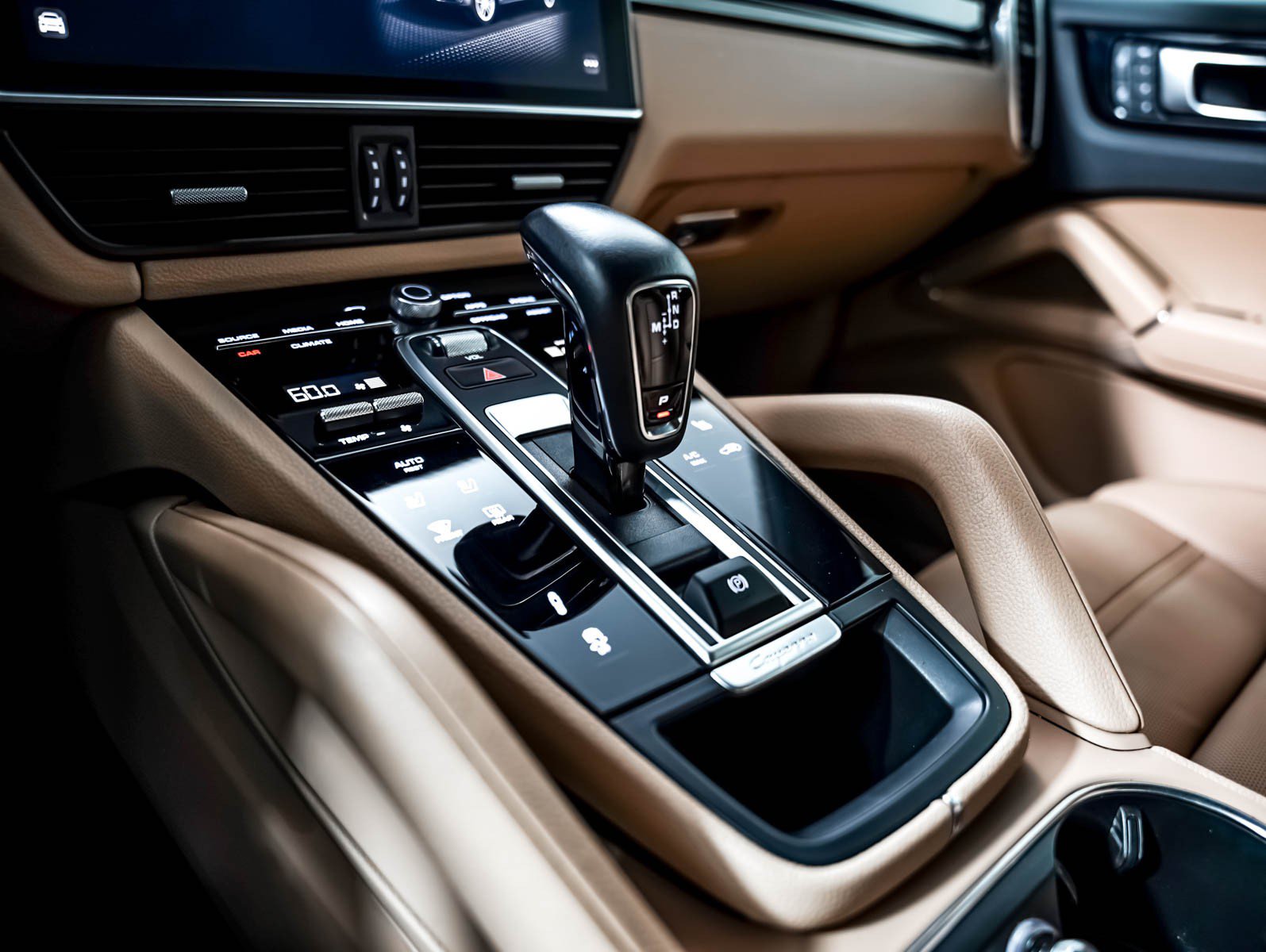 Certified 2023 Porsche Cayenne Platinum Edition AWD/4WD image 20