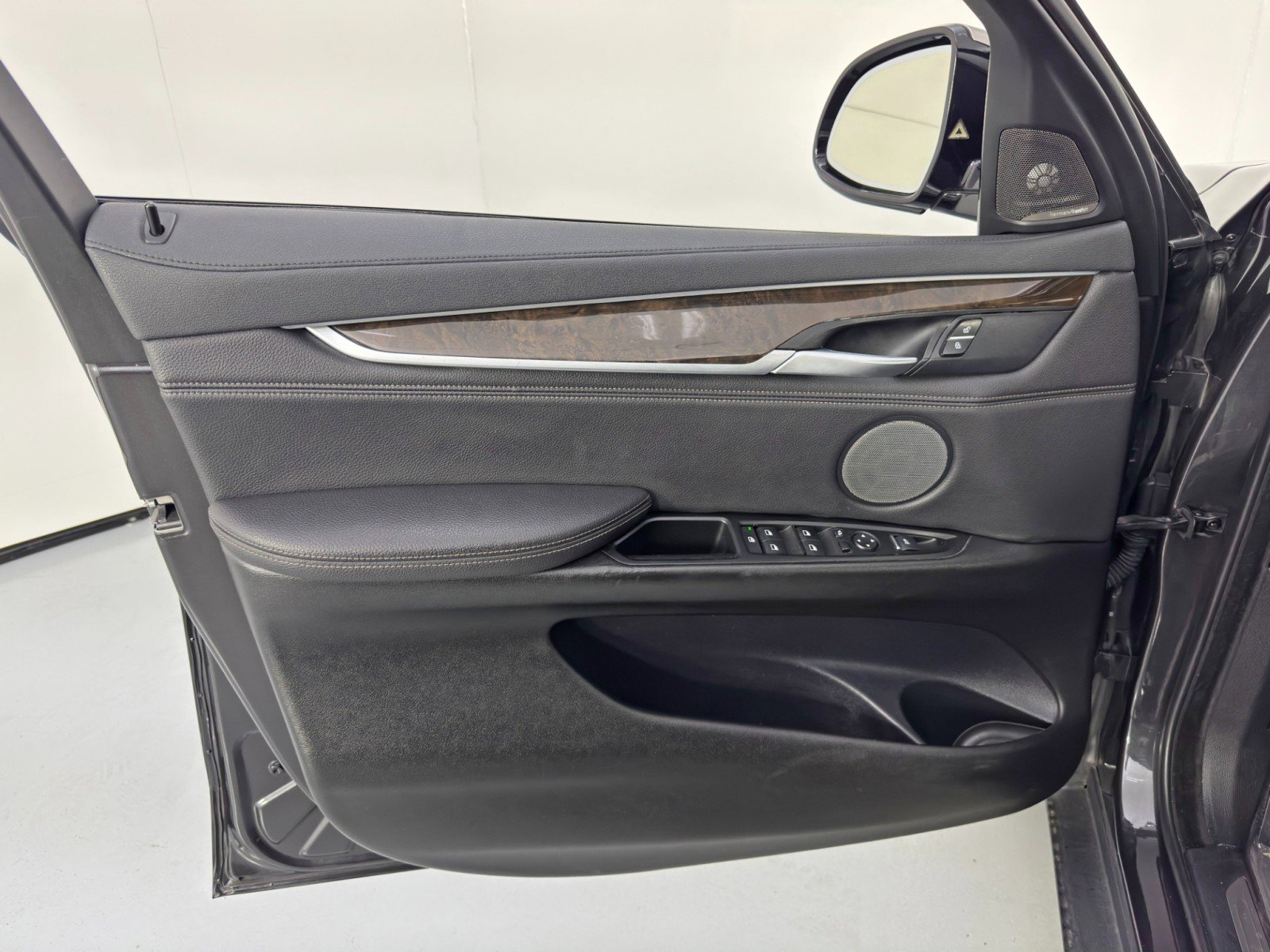 Used 2018 BMW X6 xDrive50i image 40