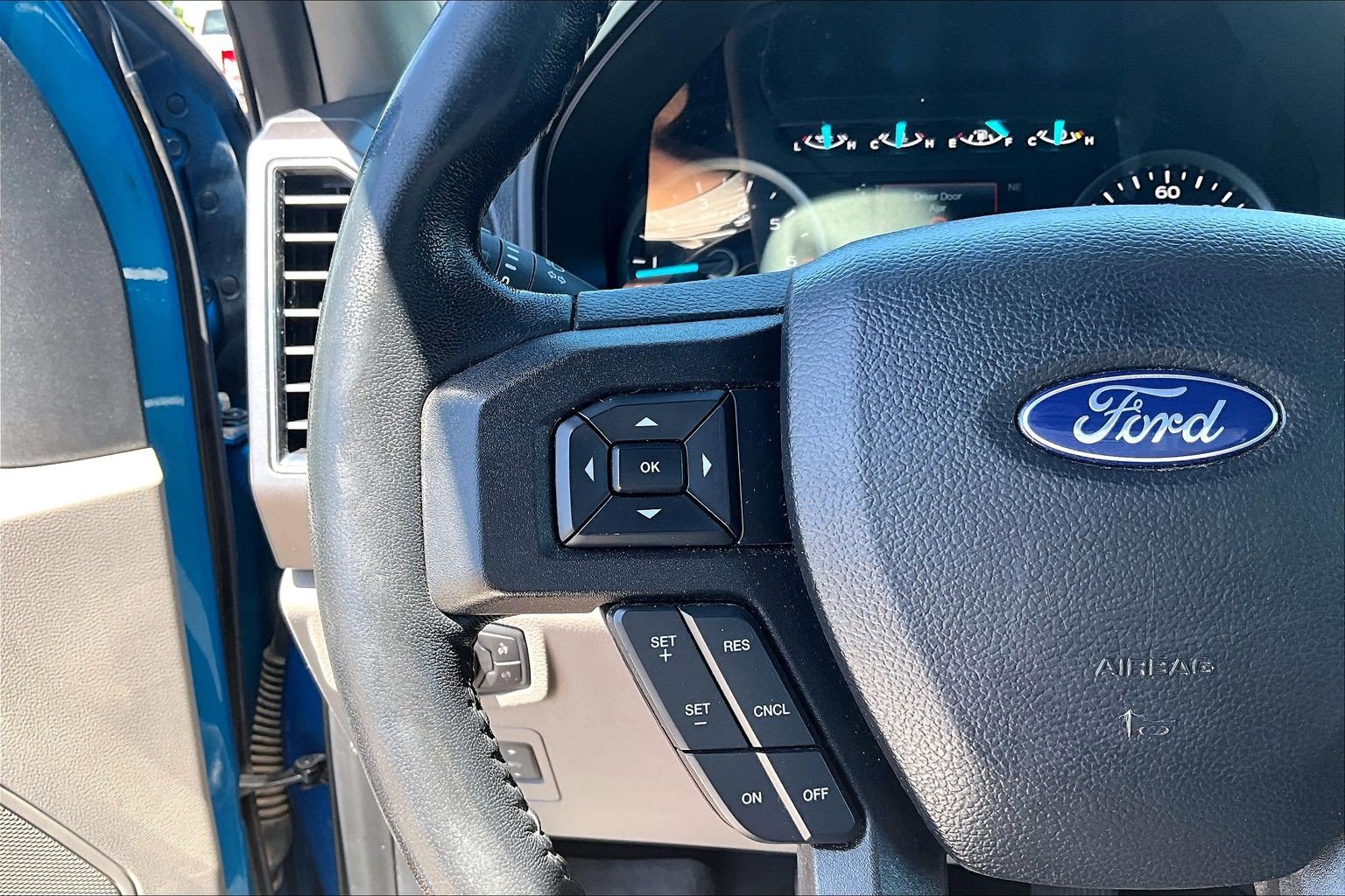 Used 2020 Ford F150 XLT w/ Equipment Group 302A Luxury AWD/4WD image 11