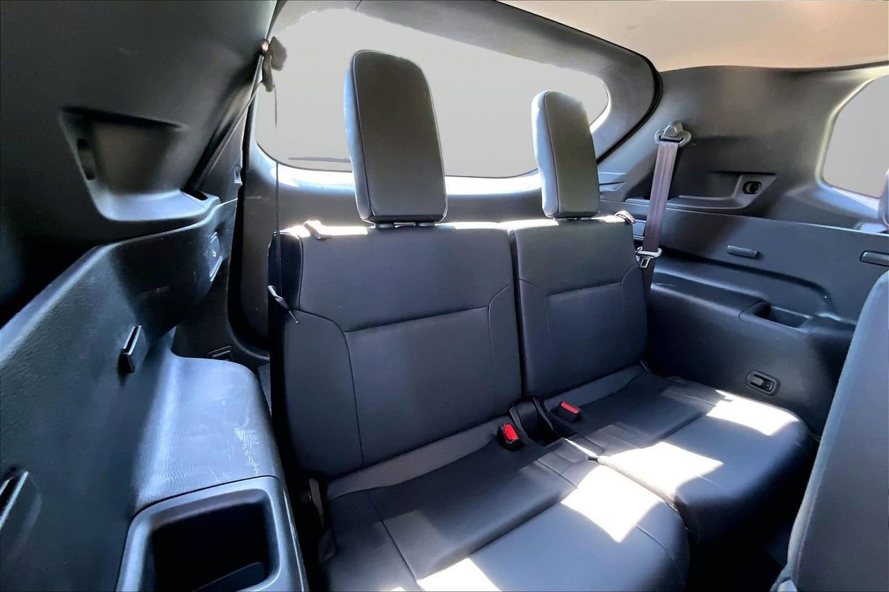 Used 2024 Mitsubishi Outlander SE FWD image 25