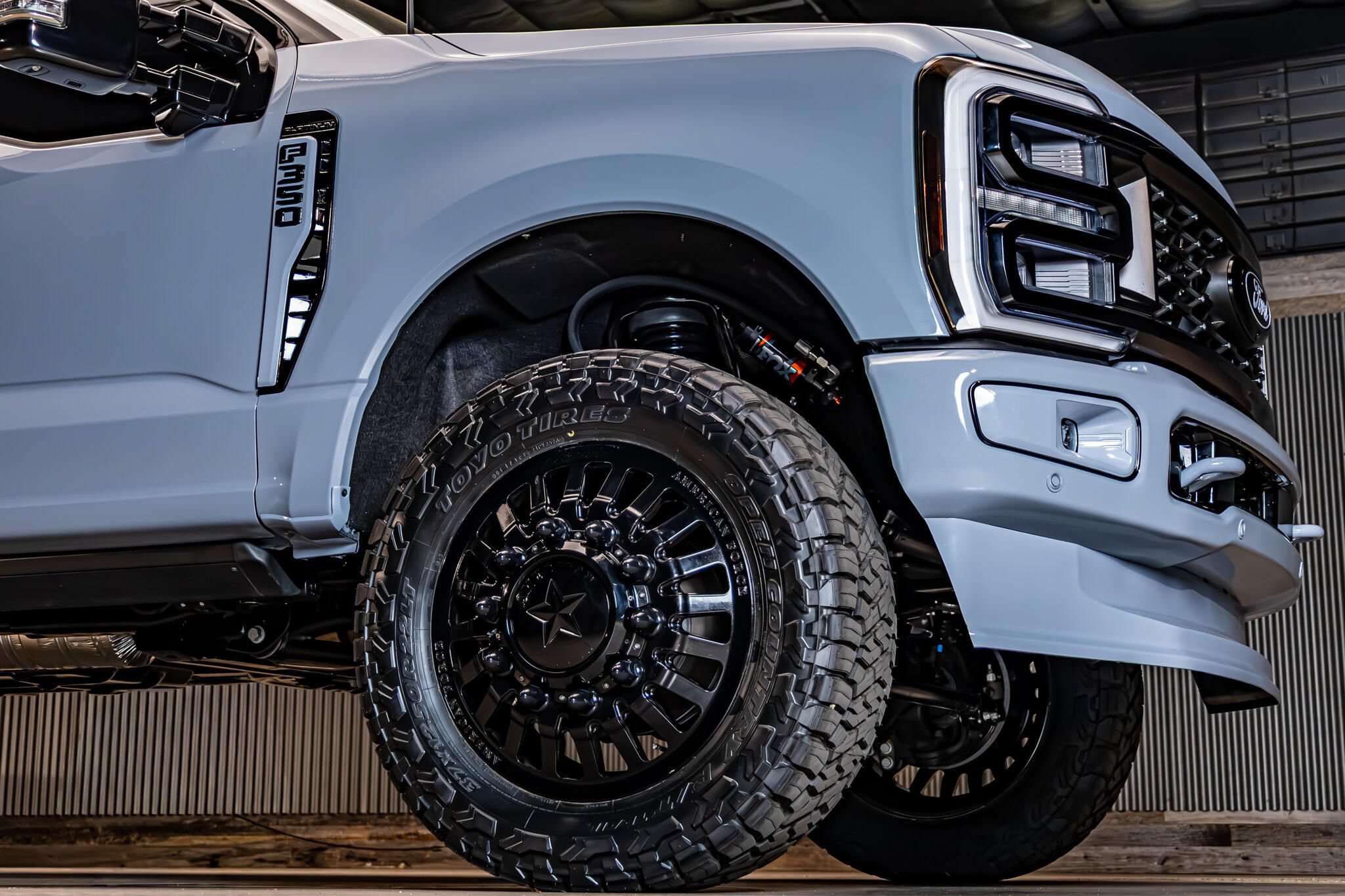 Used 2026 Ford F350 Platinum w/ FX4 Off-Road Package AWD/4WD image 17