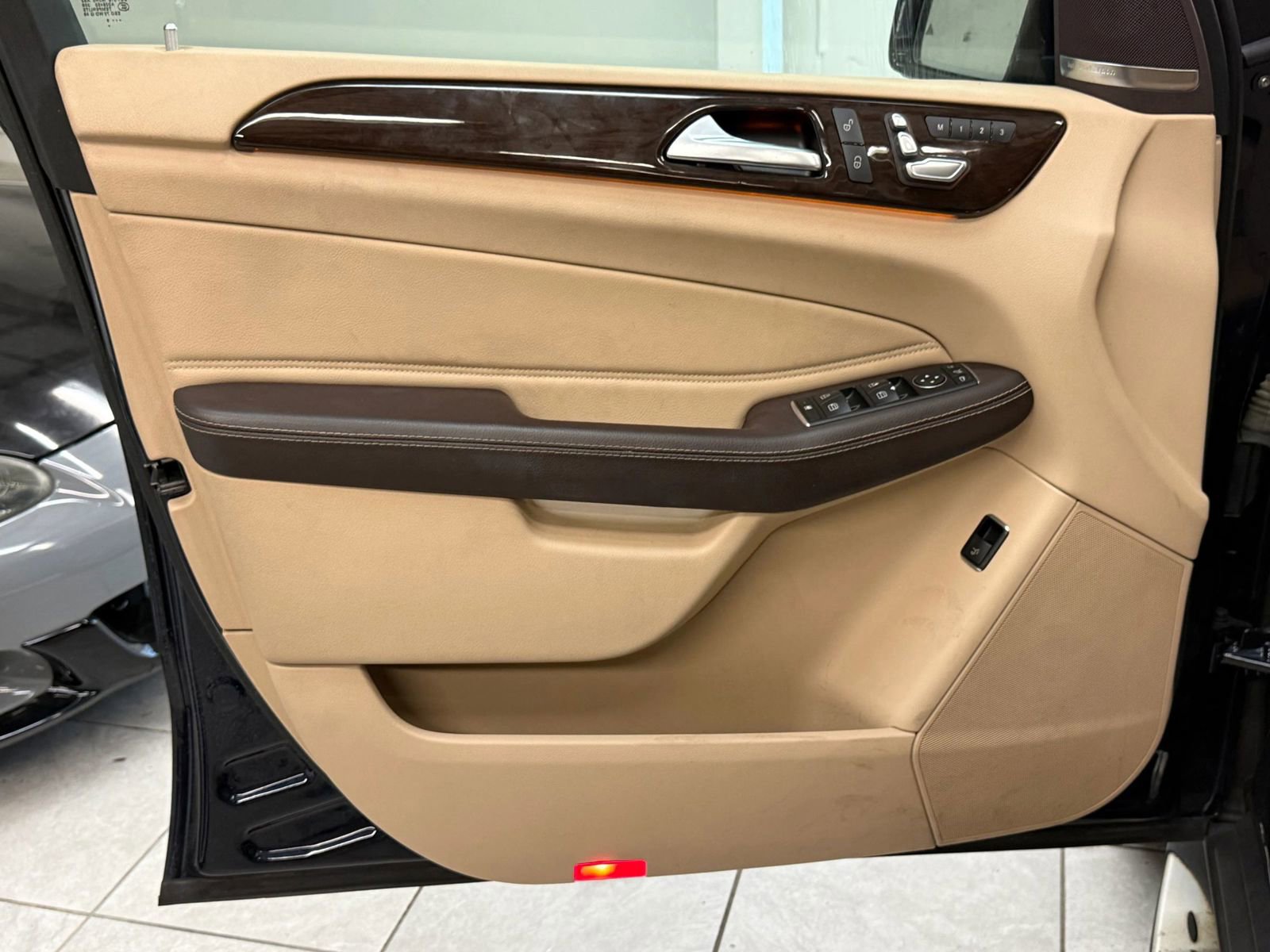 Used 2017 Mercedes-Benz GLS 450 4MATIC w/ Premium Package image 16