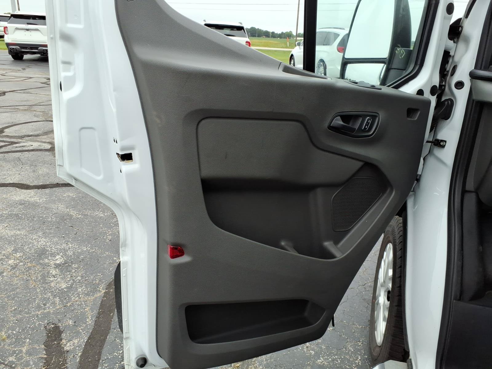 Used 2025 Ford Transit 250 Low Roof w/ Exterior Upgrade Package RWD image 13
