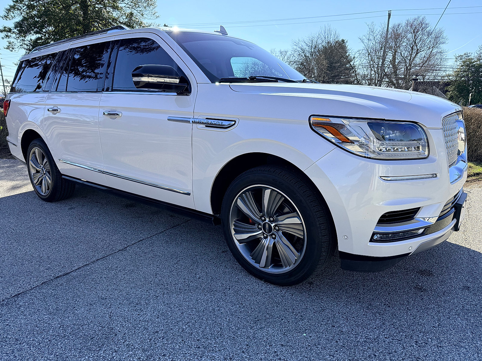 Used 2018 Lincoln Navigator L Reserve w/ Technology Package image 2
