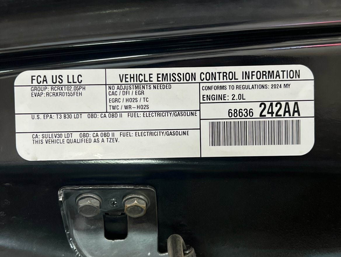 Used 2024 Jeep Wrangler Unlimited Rubicon 4xe AWD/4WD image 22