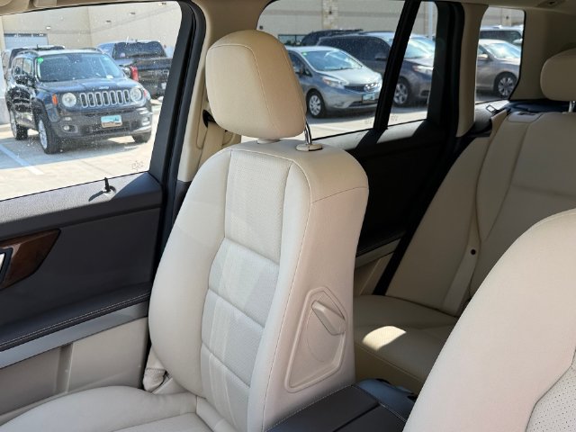 Used 2015 Mercedes-Benz GLK 350 2WD image 14
