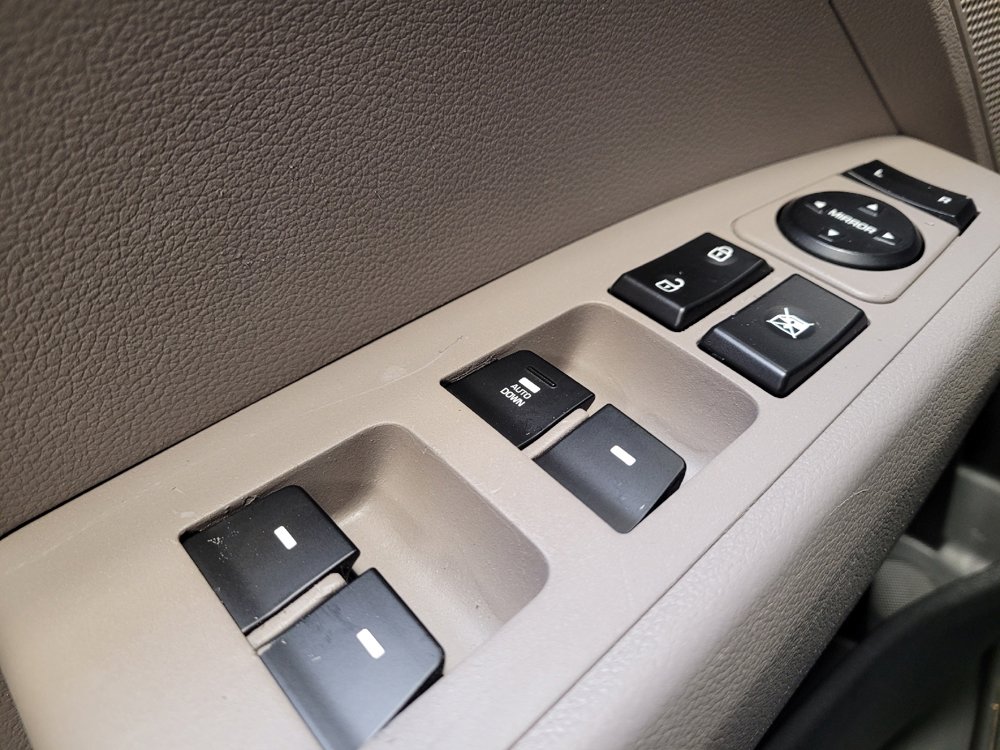 Used 2017 Hyundai Elantra SE image 27