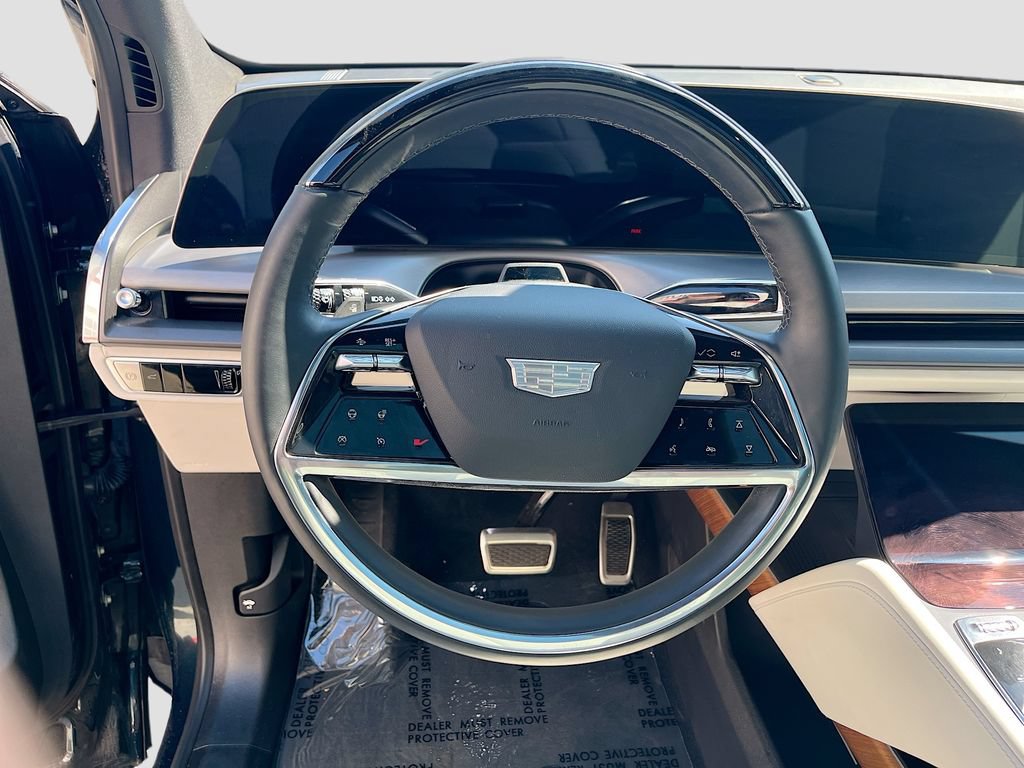 Used 2026 Cadillac Vistiq Luxury AWD/4WD image 11