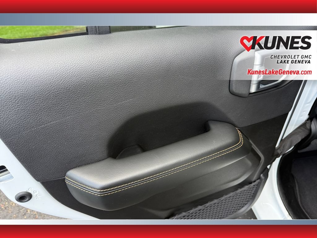 Used 2024 Jeep Wrangler Unlimited Sahara AWD/4WD image 34