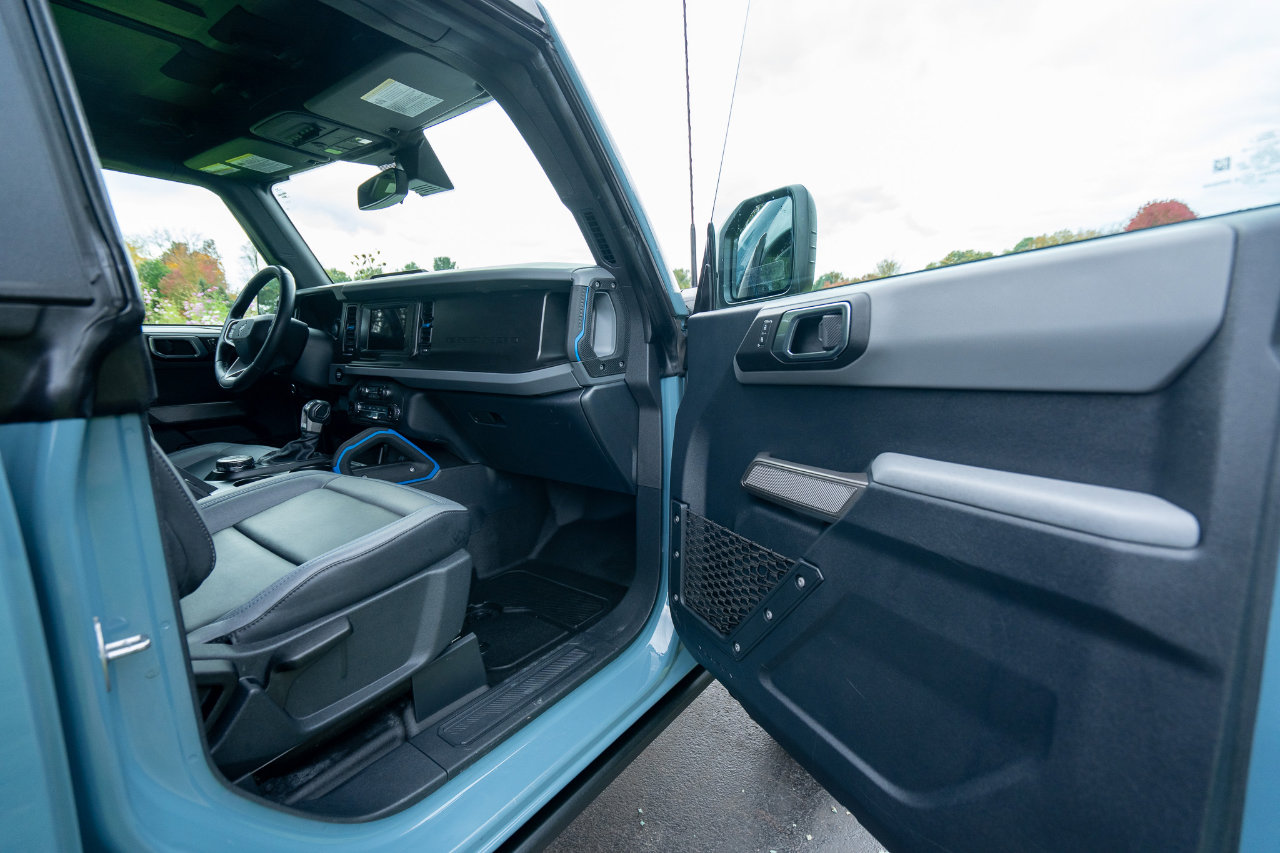 Used 2022 Ford Bronco Black Diamond image 23