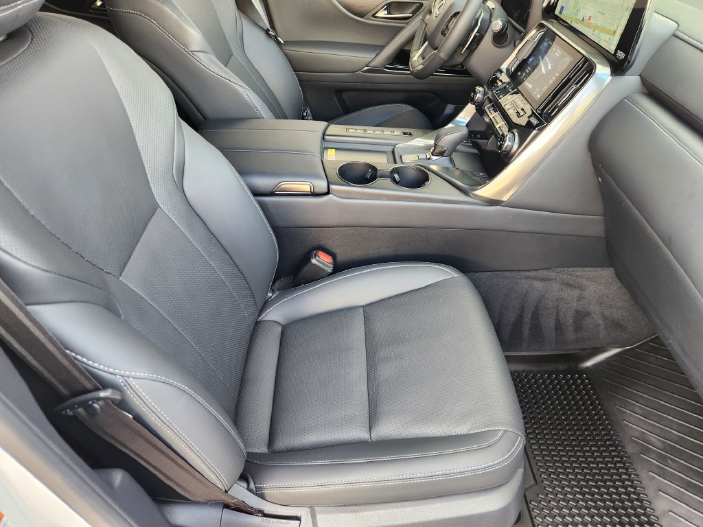 Certified 2026 Lexus LX 700h Luxury w/ Appearance Package AWD/4WD image 14