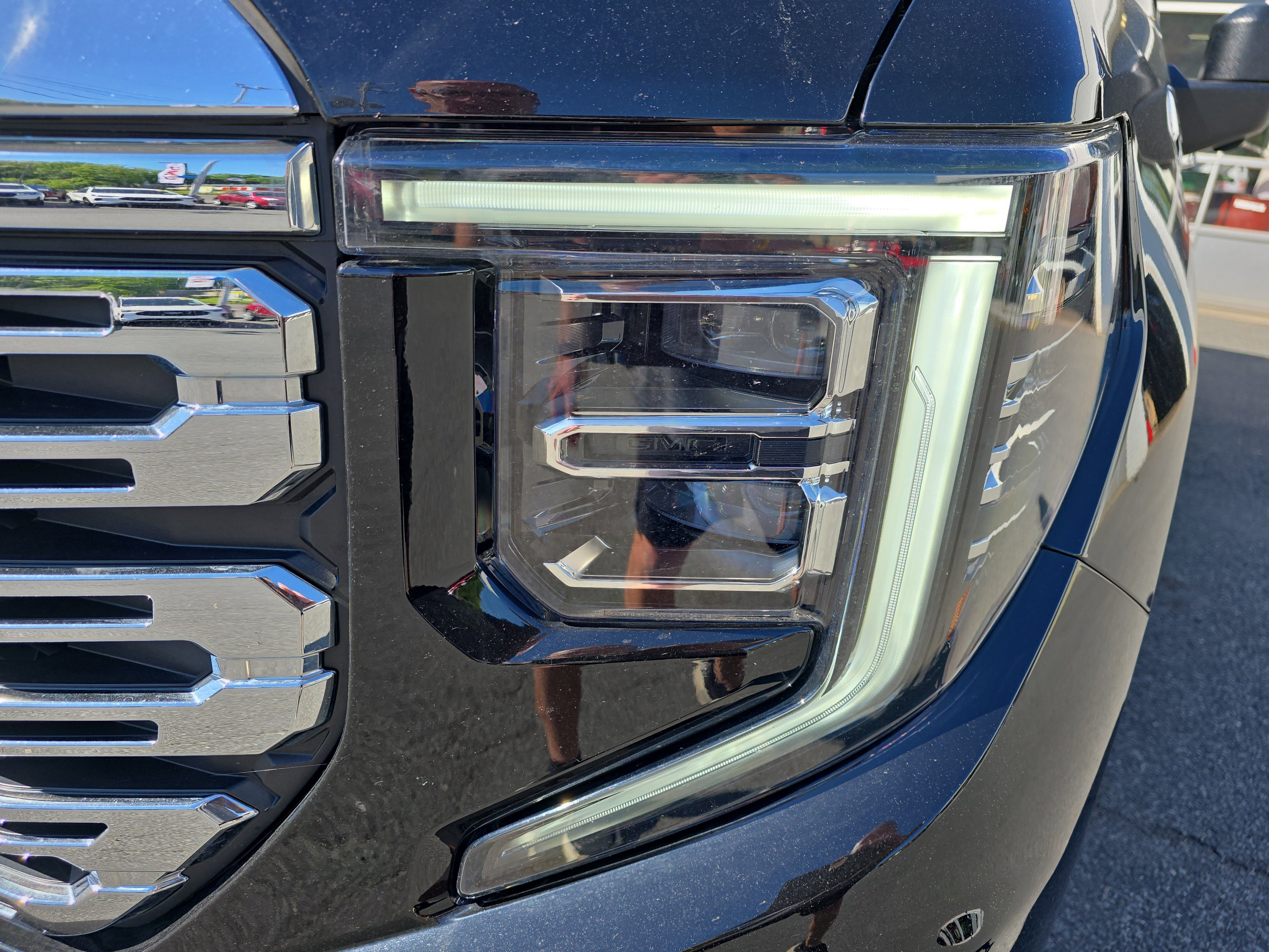 Used 2024 GMC Sierra 1500 Denali AWD/4WD image 10